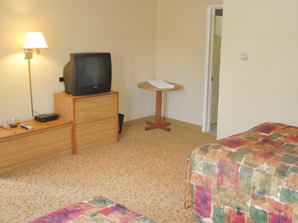 Red Lion Motel Southampton ภายนอก รูปภาพ